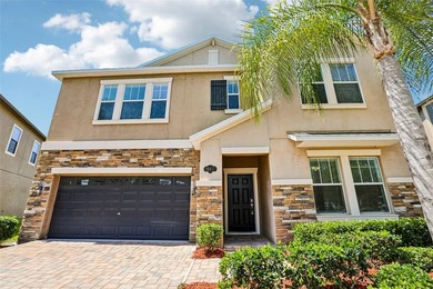 Welcome to this beautifully maintained 5-bedroom, 3.5-bath home - photo 3