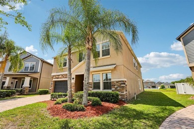 Welcome to this beautifully maintained 5-bedroom, 3.5-bath home - photo 4