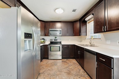 Welcome home to this beautifully maintained 3-bedroom, 2-bath - photo 8