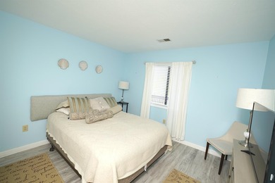 Charming 2-Bed, 2-Bath Condo in Cypress Bay Community - Little - photo 16