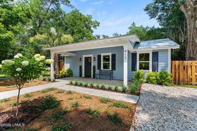 Welcome to 417 Waight Street, a turnkey Lowcountry home that has - photo 1