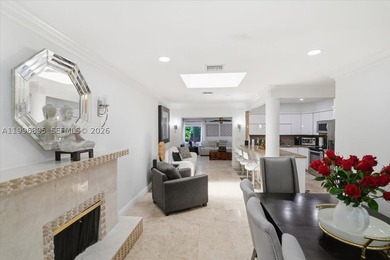 Beautifully updated 3 bedroom, 3 bathroom home centrally located - photo 5