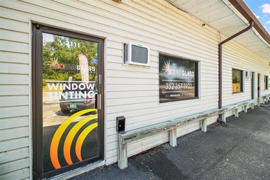 Located off of Kurt St. and Hwy 441 in Eustis, Kurt St. Plaza - photo 10