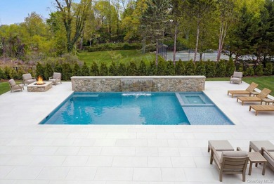 29 Soundview Lane, an exceptional new construction set on a - photo 5
