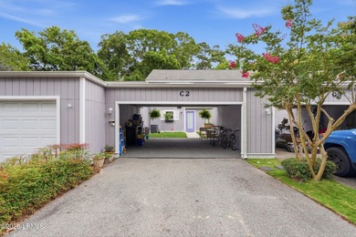 Welcome to your beautifully renovated, low-maintenance oasis in - photo 1