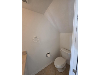 Rare opportunity to own a piece of heaven as Live-in or - photo 11
