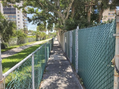 Rare opportunity to own a piece of heaven as Live-in or - photo 34