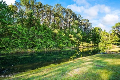 Built in 2021 by renowned local builder Allen Patterson, this - photo 4