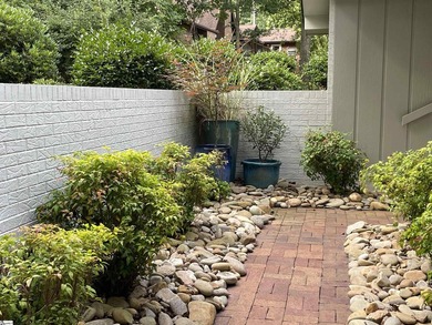 Additional listing photo 1