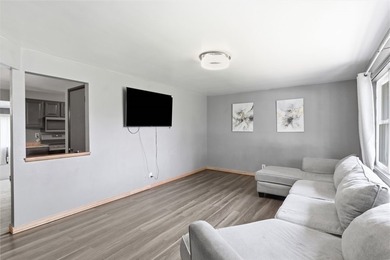 Welcome to 152 Ardella Street! This beautifully updated ranch - photo 6