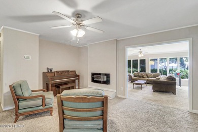 Nestled on 1.48 private acres in the exclusive waterfront - photo 10