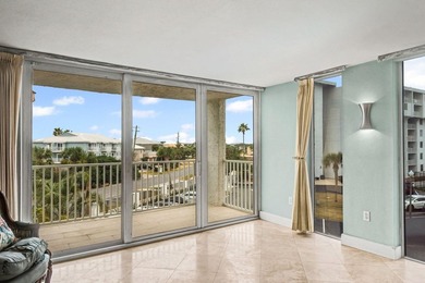 Wake up to shimmering harbor views and effortless coastal - photo 8