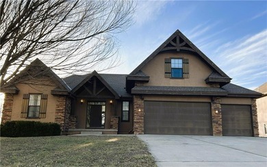 Silver Lake Home Sale Pending in Raymore Missouri