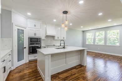 Welcome to your custom built retreat in the heart of Runaway Bay - photo 12