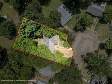 Renovated and Move-in ready! This 4-bedroom, 1-bath home offers - photo 24