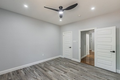 Welcome to your custom built retreat in the heart of Runaway Bay - photo 30