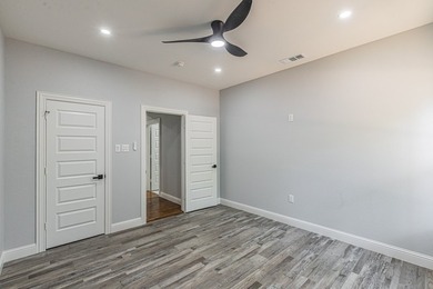 Welcome to your custom built retreat in the heart of Runaway Bay - photo 31