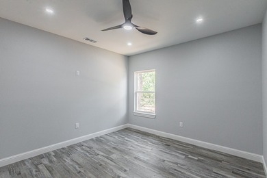 Welcome to your custom built retreat in the heart of Runaway Bay - photo 32