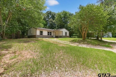 Renovated and Move-in ready! This 4-bedroom, 1-bath home offers - photo 33