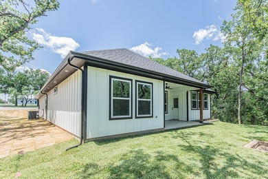 Welcome to your custom built retreat in the heart of Runaway Bay - photo 38