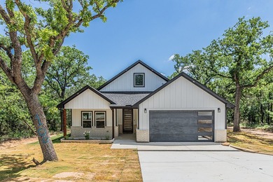 Welcome to your custom built retreat in the heart of Runaway Bay - photo 40