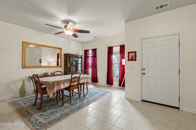 Fantastic, well-kept home on a desirable corner lot! Spacious - photo 3