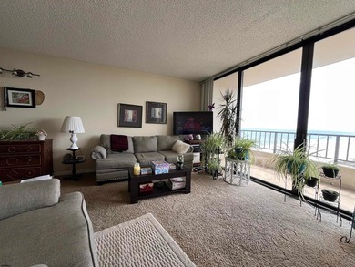 Craving resort-style living with a touch of big-city flair? - photo 3