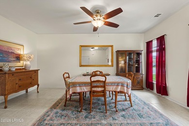 Fantastic, well-kept home on a desirable corner lot! Spacious - photo 4