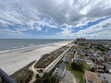 Craving resort-style living with a touch of big-city flair? - photo 6