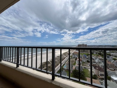 Craving resort-style living with a touch of big-city flair? - photo 7