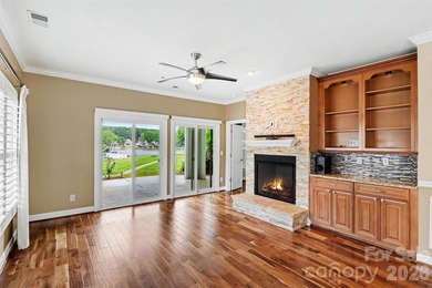 Experience the ultimate Lake Norman lifestyle in this - photo 7