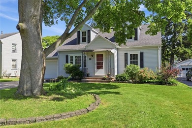 Welcome to this charming 4-bedroom 1.5 bath just yards away from - photo 3