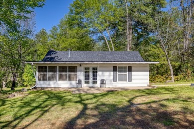 Lost Prairie Lake Home For Sale in Palestine Texas