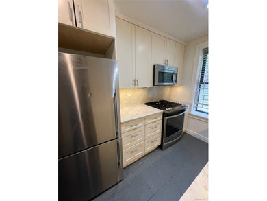 Welcome home to this beautifully maintained and renovated - photo 10