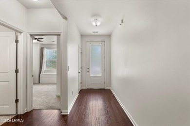 Welcome to this beautifully maintained, move-in-ready 4-bedroom - photo 4
