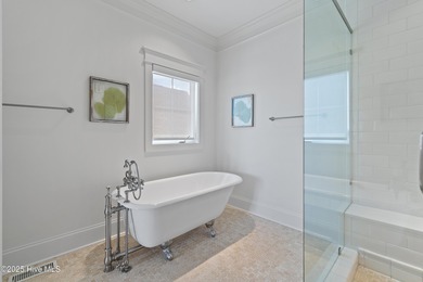 Your buyers will appreciate this beautiful ocean front home - photo 31