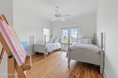 Your buyers will appreciate this beautiful ocean front home - photo 33