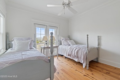 Your buyers will appreciate this beautiful ocean front home - photo 34
