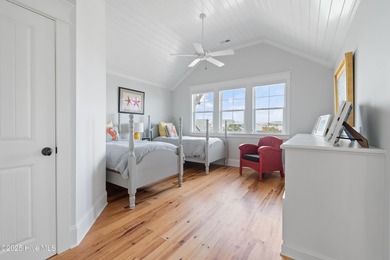 Your buyers will appreciate this beautiful ocean front home - photo 42