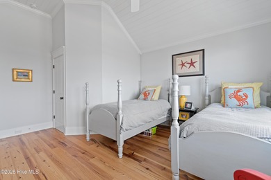 Your buyers will appreciate this beautiful ocean front home - photo 43