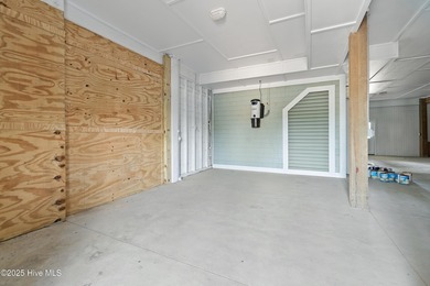 Your buyers will appreciate this beautiful ocean front home - photo 54