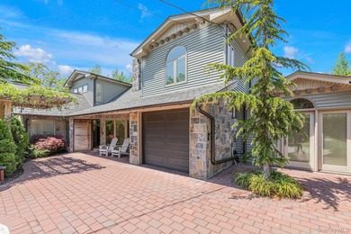 Welcome to 33 Nancy Blvd, an expansive modern and gorgeous - photo 2