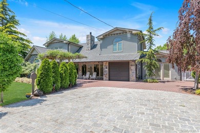 Welcome to 33 Nancy Blvd, an expansive modern and gorgeous - photo 3