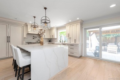 Welcome to 33 Nancy Blvd, an expansive modern and gorgeous - photo 8