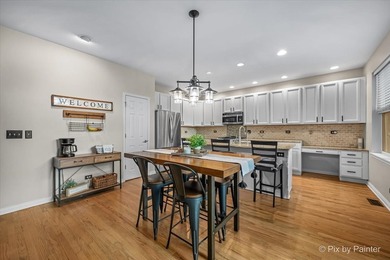Step inside this stunning Foxford Hills 4-bedroom, 3.5-bath - photo 11