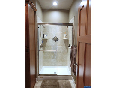 Rare opportunity! Stunning lakefront townhome in a secure gated - photo 12