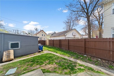 Fantastic investment or owner-occupant opportunity! This fully - photo 30