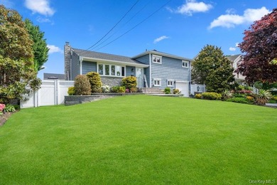 ***GPS USE NORTH MASSAPEQUA*** Welcome to Viceroy Estates! - - photo 2