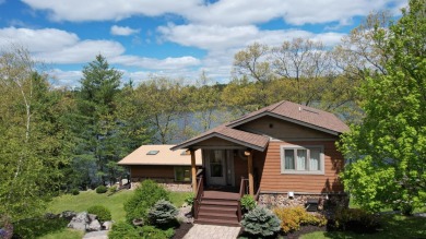 Clawson Lake Home For Sale in Minocqua Wisconsin