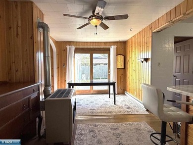 Check out this spacious 3+ bedroom, 2-bath home just minutes - photo 12